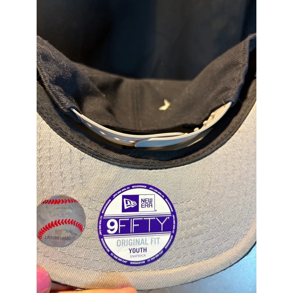 New Era 9FIFTY Seattle Mariners Yth Snapback Hat Navy Blue Skyline Space Needle